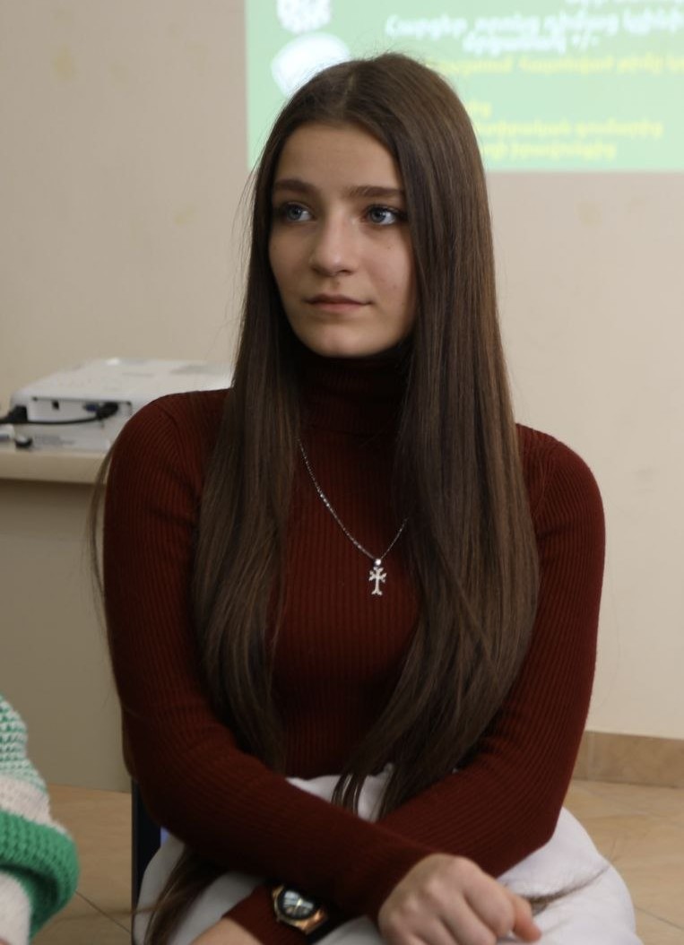 Եվա Եղիազարյան